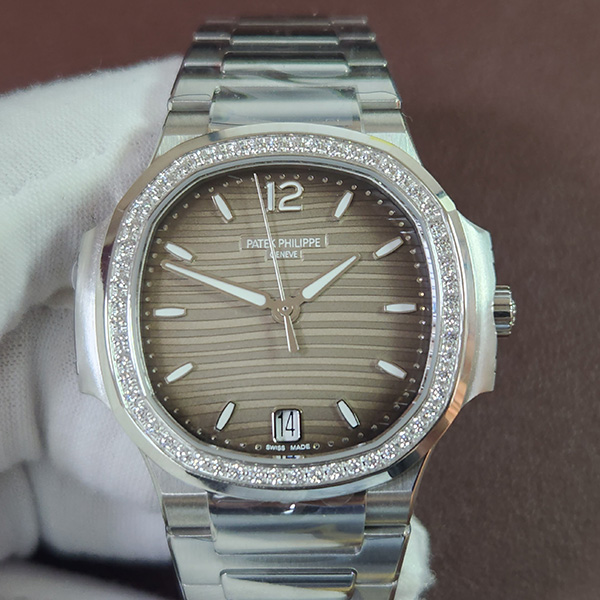 【3K製造工場】パテック フィリップレプリカ時計 ノーチラス 7118/1200A-011、様々なシーンに対応